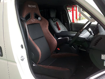TOYOTA�@�n�C�G�[�X�@�_�[�N�v���~�A���U�@7�^�i���[�f�B�[�[���i2023�N�j�@�Ɂ@RECARO�i���J���j�@SR-7F�@GU100�@�u���E���@A/R�@����