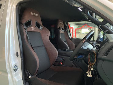 TOYOTA�@�n�C�G�[�X�@�Ɂ@RECARO�i���J���j�@SR-7F�@GU100H�@�u���E���@���ʃV���[�g�J�b�g���H�@�V�[�g�q�[�^�[�t���@�~���E�@����
