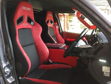 TOYOTA�@�n�C�G�[�X6�^�@TRH200V�@�Ɂ@RECARO�i���J���j�@SR-7F�@GU100H�@RED�@A/R�^�C�v�@�V�[�g�q�[�^�[�t���@�~���E�@����