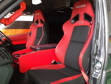 TOYOTA�@�n�C�G�[�X6�^�@TRH200V�@�Ɂ@RECARO�i���J���j�@SR-7F�@GU100H�@RED�@A/R�^�C�v�@�V�[�g�q�[�^�[�t���@�~���E�@����
