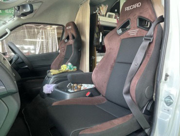 TOYOTA�@�n�C�G�[�X�i2019�N�j�@�Ɂ@RECARO�i���J���j�@SR-7F�@GU100�@�u���E���@A/R�@�~���E�@����