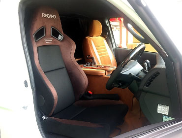 TOYOTA�@�n�C�G�[�X�@6�^�i���[�K�\�����i2020�N�j�@�Ɂ@RECARO�i���J���j�@SR-7F�@GU100�@A/R�@���@����