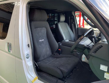 TOYOTA�@�n�C�G�[�X�@�Ɂ@RECARO�i���J���j�@�G���S���hMV�@BK�@����