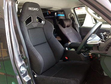 TOYOTA�@�n�C�G�[�X�@6�^�@�i���[�@GDH206V�i2021�N�j�@�Ɂ@RECARO�i���J���j�@SR-7F�@GK100�@BK/BK�@����