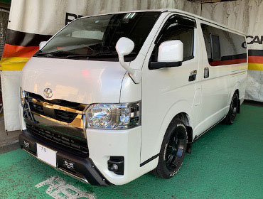 TOYOTA�@�n�C�G�[�X�@200�n�o���@�Ɂ@RECARO�i���J���j�@SR-7F�@GK100H�@BK/BK�@�V�[�g�q�[�^�[�t���@����