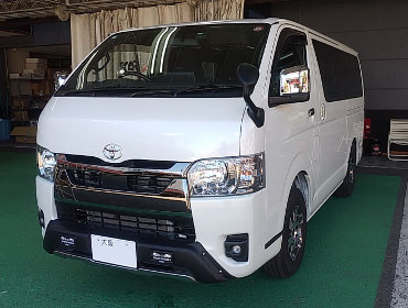 TOYOTA�@�n�C�G�[�X�@GDH206V�@�Ɂ@RECARO�i���J���j�@LX-F�@TR�@NN�@BK�@����