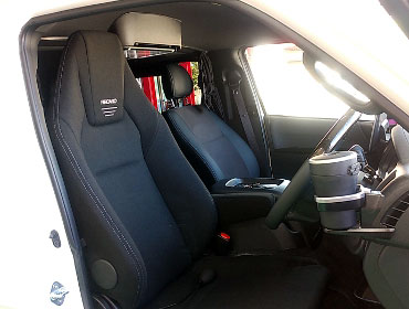 TOYOTA�@�n�C�G�[�X�@GDH206V�@�Ɂ@RECARO�i���J���j�@LX-F�@TR�@NN�@BK�@����