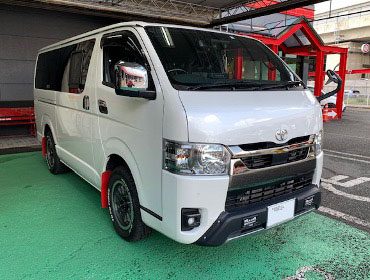 TOYOTA�@�n�C�G�[�X�@7�^�i2023�N�j�@�Ɂ@RECARO�i���J���j�@SR-7F�@GK100�@BK/SIL�@�~���E�@����