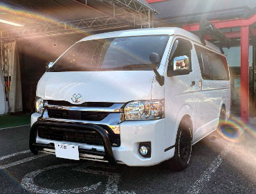 TOYOTA�@�n�C�G�[�X�@200�n�@6�^�@�Ɂ@RECARO�i���J���j�@SR-7F�@GK100�@BK/RED�@����