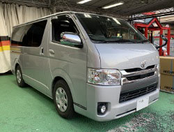 TOYOTA�@���W�A�X�G�[�X�i2018�N�j�@�Ɂ@RECARO�i���J���j�@SR-7F�@KK100�@BK�@����