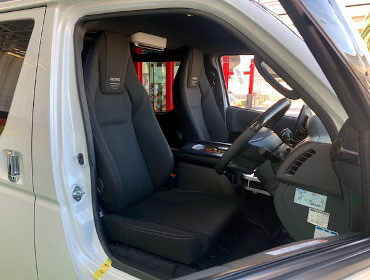 TOYOTA�@�n�C�G�[�X�@7�^�i���[�f�B�[�[���i2023�N�j�@�Ɂ@RECARO�i���J���j�@LX-F TR NN BK�@�V�[�g�q�[�^�[�t���@�~���E�@����