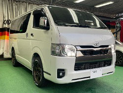 TOYOTA�@�n�C�G�[�X7�^�@TRH200V�i2023�N�j�@�Ɂ@RECARO�i���J���j�@SR-7F�@GK100H�@BK/�u���[�@�V�[�g�q�[�^�[�t���@����