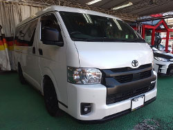 TOYOTA�@�n�C�G�[�X�@TRH216K�i2023�N�j�@�Ɂ@RECARO�i���J���j�@SR-7F�@GU100�@�u���E���@A/R�^�C�v�@����