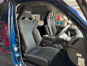 TOYOTA�@�n�C�G�[�X�@���C�h�@GDH223B�i2018�N�j�@�Ɂ@RECARO�i���J���j�@SR-C�@BK100�@BK/�u���[���b�V���@A/R�^�C�v�@�~���E�@����