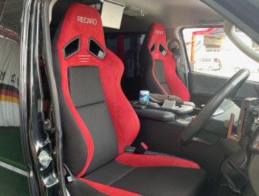 TOYOTA�@�n�C�G�[�X�@TRH214W�i2017�N�j�@�Ɂ@RECARO�i���J���j�@SR-7F�@GU100�@RED�@�~���E�@����