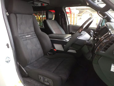 TOYOTA�@�n�C�G�[�X�i2024�N�j�@�Ɂ@RECARO�i���J���j�@�I���\�y�hAN220HV�@BK�@����