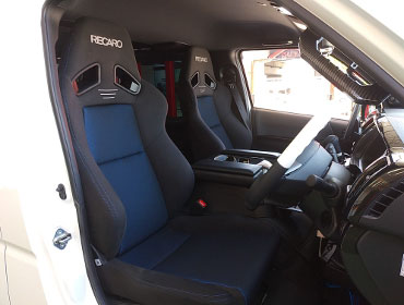 TOYOTA�@�n�C�G�[�X�@TRH200V�@�Ɂ@RECARO�i���J���j�@SR-7F�@GK100�@BK/�u���[�@�V�[�g�q�[�^�[�t���@�~���E�@����