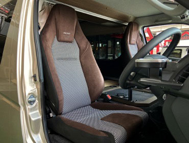 TOYOTA�@�n�C�G�[�X�@7�^���C�h�f�B�[�[���i2023�N�j�@�Ɂ@RECARO�i���J���j�@LX-F�@WU110�@�u���E���@�~���E�@����