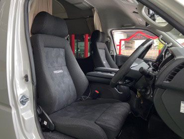 TOYOTA�@�n�C�G�[�X�@���C�h�i2021�N�j�@�Ɂ@RECARO�i���J���j�@�G���S���hMV�@BK�@�V�[�g�q�[�^�[�t���@�~���E�@����