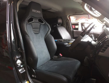 TOYOTA�@�n�C�G�[�X�@�X�[�p�[GL�@4�^�@�Ɂ@RECARO�i���J���j�@SR-C�@UT100H�@A/R�@BK�@�V�[�g�q�[�^�[�t���@����