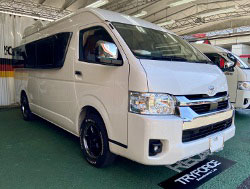 TOYOTA�@�n�C�G�[�X�@TRH226K�@�i2022�N�j�@�Ɂ@RECARO�i���J���j�@LX-F�@WU110H�@A/R�@�u���E���@�~���E�@����