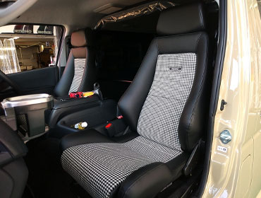 TOYOTA�@�n�C�G�[�X�@200�n�i2024�N�j�@�Ɂ@RECARO�i���J���j�@���ʌ���CLASSIC�@LX�@�y�s�^�@�~���E�@����