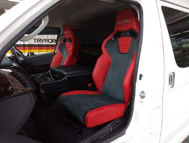 TOYOTA�@�n�C�G�[�X�@7�^�@���C�h�K�\�����i2024�N�j�@�Ɂ@RECARO�i���J���j�@SR-C�@UT100H�@A/R�@RED�@�V�[�g�q�[�^�[�t���@�~���E�@����