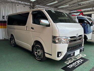 TOYOTA�@�n�C�G�[�X�@GDH206V�i2019�N�j�@�Ɂ@RECARO�i���J���j�@SR-C�@UT100�@A/R�@BK�@����