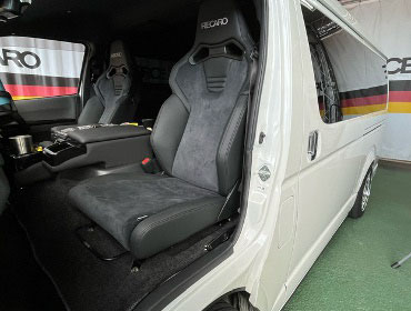 TOYOTA�@�n�C�G�[�X���C�h�@GDH211K�i2023�N�j�@�Ɂ@RECARO�i���J���j�@S-C�@UT100�@BK�@����