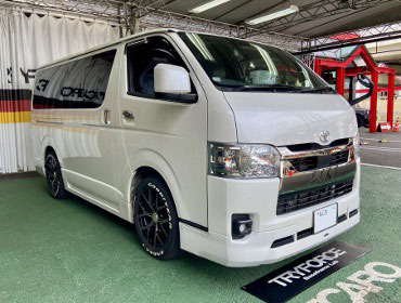 TOYOTA�@�n�C�G�[�X�@GDH201V�i2022�N�j�@�Ɂ@RECARO�i���J���j�@SR-C�@UT100�@A/R�@BK�@����