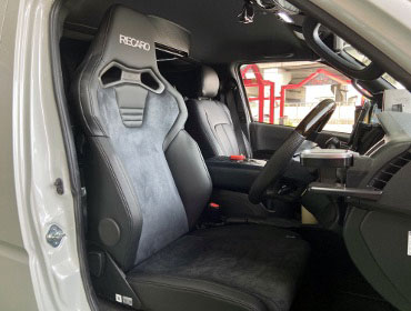 TOYOTA�@�n�C�G�[�X�@GDH201V�i2022�N�j�@�Ɂ@RECARO�i���J���j�@SR-C�@UT100�@A/R�@BK�@����