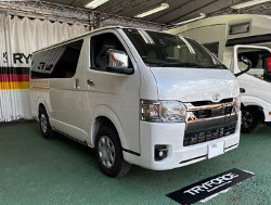 TOYOTA�@�n�C�G�[�X�@3DF-GDH206V(2024�N�j�@�Ɂ@RECARO�i���J���j�@SR-C�@UT100�@A/R�@BK�@�A�[�����X�g�t���@����