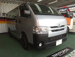 TOYOTA�@�n�C�G�[�XDX�@GDH201�@�t�����g3�l�|���i2018�N�j�@�Ɂ@RECARO�i���J���j�@�G���S���hMV�@BK�@����