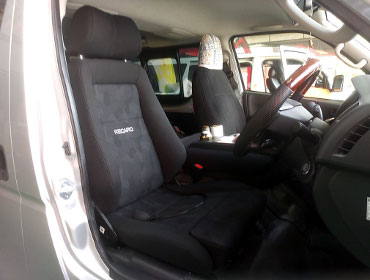 TOYOTA�@�n�C�G�[�XDX�@GDH201�@�t�����g3�l�|���i2018�N�j�@�Ɂ@RECARO�i���J���j�@�G���S���hMV�@BK�@����