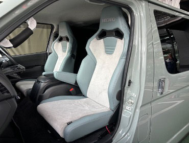 TOYOTA�@�n�C�G�[�X�@GDH206V�i2024�N�j�@�Ɂ@RECARO�i���J���j�@SR-C�@UT100H�@A/R�@�T�[�W�O���C�@�A�[�����X�g�t���@�~���E�@����