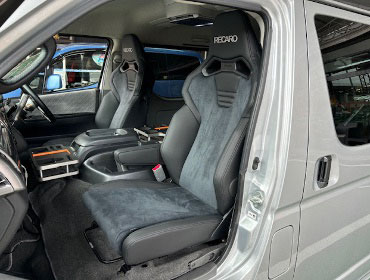 TOYOTA�@�n�C�G�[�X2�^�@���C�h�f�B�[�[���@�Ɂ@RECARO�i���J���j�@SR-C�@UT100H�@A/R�@BK�@�V�[�g�q�[�^�[�t���@�~���E�@����