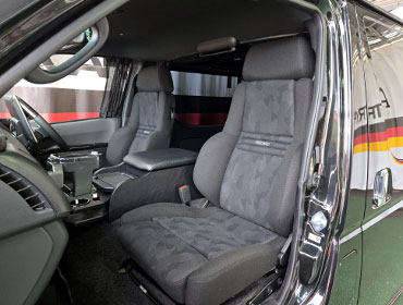 TOYOTA�@�n�C�G�[�X�@7�^�f�B�[�[���i���[�{�f�B�i2024�N�j�@�Ɂ@RECARO�i���J���j�@�I���\�y�hAN220HV�@BK�@�~���E�@����