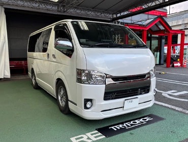 TOYOTA�@�n�C�G�[�X�@GDH201V�i2018�N�j�@�Ɂ@RECARO�i���J���j�@SR-C�@UT100H�@A/R�@BK�@�V�[�g�q�[�^�[�t���@����