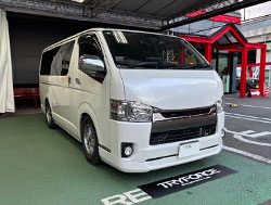 TOYOTA�@�n�C�G�[�X�@GDH201V�i2018�N�j�@�Ɂ@RECARO�i���J���j�@SR-C�@UT100H�@A/R�@BK�@�V�[�g�q�[�^�[�t���@����