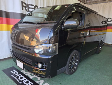 TOYOTA�@200�n�n�C�G�[�X�i2008�N�j�@�Ɂ@RECARO�i���J���j�@SR-C�@����