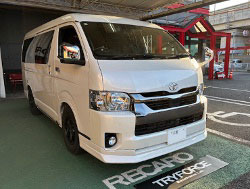 TOYOTA�@�n�C�G�[�X�@3BF-TRH216K�i2022�N�j�@�Ɂ@RECARO�i���J���j�@SR-C�@BK100H�@A/R�@BK/SIL�@�V�[�g�q�[�^�[�t���@�A�[�����X�g�t���@�~���E�@����