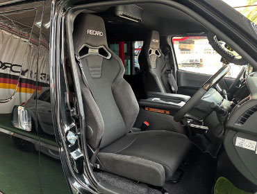 TOYOTA�@�n�C�G�[�X�@GDH211K�i2022�N�j�@�Ɂ@RECARO�i���J���j�@SR-C�@BK100�@A/R�@BK/BK�@�~���E�@����