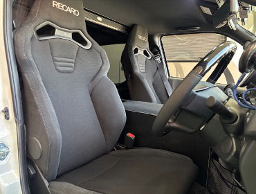 TOYOTA�@�n�C�G�[�X�@GDH201V�i2025�N�j�@�Ɂ@RECARO�i���J���j�@SR-C�@BK100H�@BK/BK�@�V�[�g�q�[�^�[�t���@�~���E�@����
