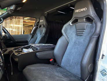 TOYOTA�@�n�C�G�[�X�o�����C�h�@7�^�i2023�N�j�@�Ɂ@RECARO�i���J���j�@SR-C�@UT100H�@A/R�@BK�@�V�[�g�q�[�^�[�t���@�A�[�����X�g�t���@�~���E�@����
