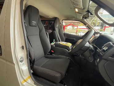 TOYOTA�@�n�C�G�[�X�@KDH206V�i2015�N�j�@�Ɂ@RECARO�i���J���j�@LX-F�@TR�@NN�@�~���E�@����