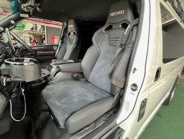 TOYOTA�@�n�C�G�[�X�@GDH206V�i2022�N�j�@�Ɂ@RECARO�i���J���j�@SR-C�@UT100H�@A/R�@BK�@�V�[�g�q�[�^�[�t���@���@�A�[�����X�g�t���@�~���E�@����