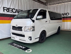 TOYOTA�@�n�C�G�[�X�@KDH201V�@�Ɂ@RECARO�i���J���j�@�G���S���hMV�@�O���C�@����