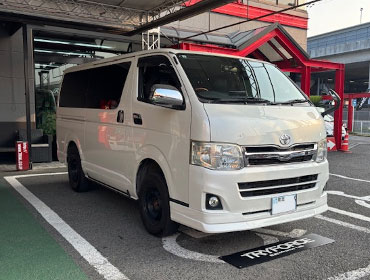 TOYOTA�@�n�C�G�[�X3�^�i2012�N�j�@�Ɂ@RECARO�i���J���j�@SR-C�@BK100H�@BK/RED�@�V�[�g�q�[�^�[�t���@�A�[�����X�g�t���@����