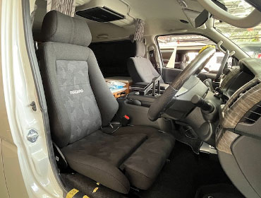 TOYOTA�@�n�C�G�[�X�@200�n�i2023�N�j�@�Ɂ@RECARO�i���J���j�@�G���S���hMV�@BK�@����