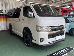 TOYOTA�@�n�C�G�[�X�@GDH206V�i2024�N�j�@�Ɂ@RECARO�i���J���j�@SR-C�@UT100H�@A/R�@BK�@�V�[�g�q�[�^�[�t���@����